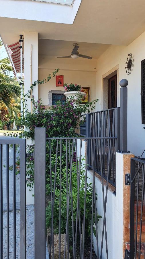 Studio-Apartments Monfort 波尔托罗 外观 照片