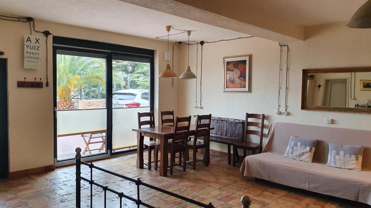 Studio-Apartments Monfort 波尔托罗 外观 照片